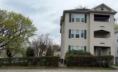 /international/us/352-chandler-st-worcester-ma-110107439443/