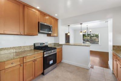 /international/us/1812-el-monte-ave-sacramento-ca-110107229389/