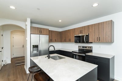/international/us/1085-century-village-lane-ne-rochester-mn-110106469764/