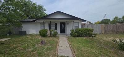 /international/us/1013-evergreen-street-mathis-tx-110099557018/