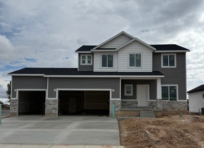 /international/us/912-s-350-w-or-369-w-900-s-vernal-ut-110101459411/