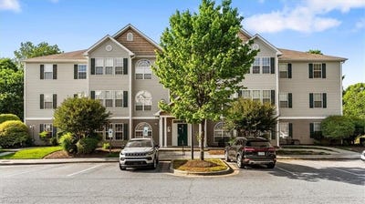 /international/us/6121-hedgecock-circle-high-point-nc-110107820826/
