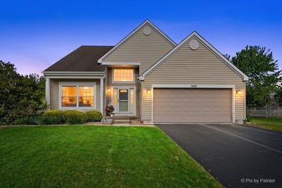 /international/us/1491-woodscreek-circle-crystal-lake-il-110108090755/