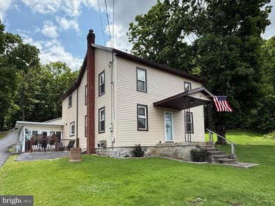 /international/us/12-hillside-road-danville-pa-110099912499/