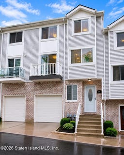 /international/us/64-sable-loop-staten-island-ny-110109010424/