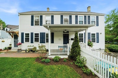 /international/us/11-beacon-st-woburn-ma-110107938433/