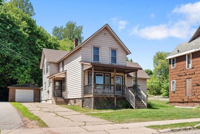 /international/us/135-york-street-ishpeming-mi-110108499843/