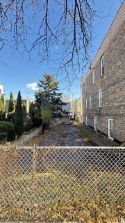 /international/us/3535-s-damen-avenue-chicago-il-110103982608/