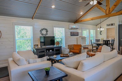 /international/us/180-wooded-crest-palo-pinto-tx-110107860863/