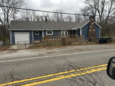 /international/us/5489-clem-road-portage-in-110103755711/