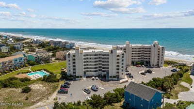 /international/us/8801-reed-drive-emerald-isle-nc-110100970286/