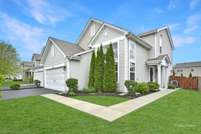 /international/us/283-maryland-lane-pingree-grove-il-110108013489/