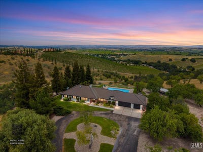 /international/us/4205-high-grove-templeton-ca-110107846857/