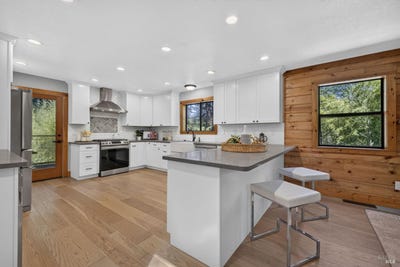 /international/us/2132-green-hill-road-sebastopol-ca-110109804789/