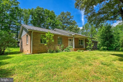 /international/us/321-willow-oak-lane-bumpass-va-110108124502/