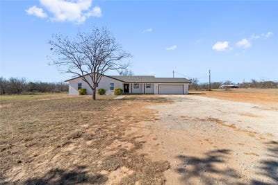 /international/us/6301-state-highway-153-coleman-tx-110104956358/