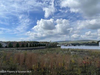 /international/us/103-osprey-lane-archbald-pa-110107926702/