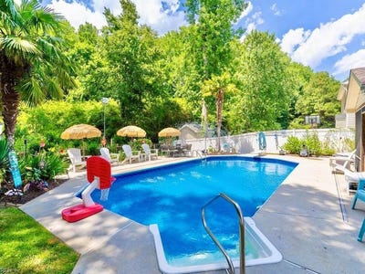 /international/us/2664-mulberry-loop-virginia-beach-va-110108947897/