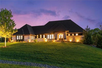 /international/us/2888-deer-hill-road-medina-mn-110108551320/