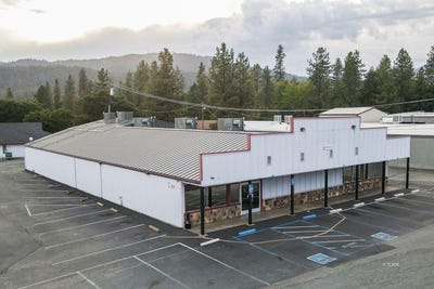 /international/us/1450-main-street-weaverville-ca-110102656176/