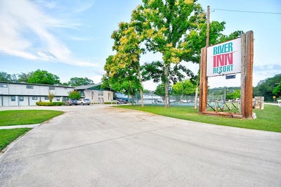 /international/us/2960-hwy-39-hunt-tx-110100323024/