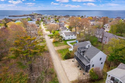 /international/us/31-highland-avenue-york-me-110108477370/