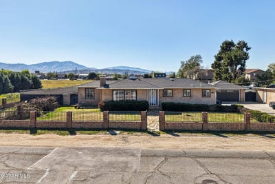 /international/us/38465-e-12th-street-palmdale-ca-110106678207/