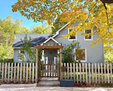 /international/us/717-winona-street-northfield-mn-110119656556/