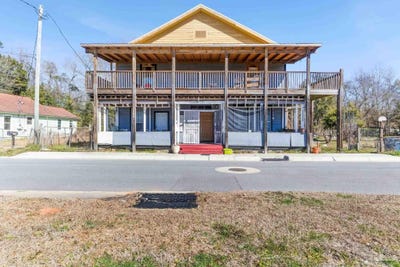 /international/us/426-front-st-century-fl-110105520735/