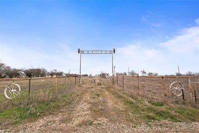 /international/us/2209-county-road-332-era-tx-110097831758/?lang=zh-cn