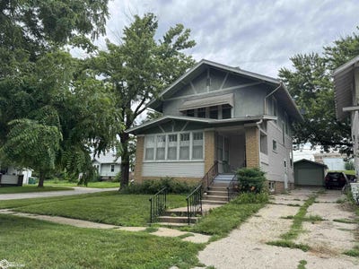 /international/us/213-n-oak-street-creston-ia-110100675165/?lang=en