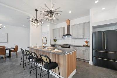 /international/us/4618-columbia-avenue-dallas-tx-110108488758/