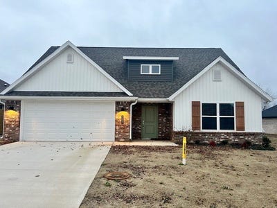 /international/us/303-pennington-avenue-prairie-grove-ar-110100894362/
