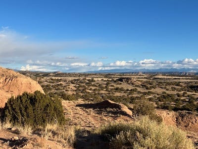 /international/us/9-acres-dulce-street-abiquiu-nm-110088274081/
