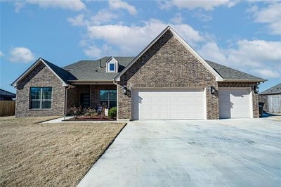 /international/us/182-n-phillips-street-skiatook-ok-110096844504/