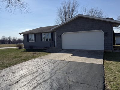 /international/us/15-heritage-ln-fond-du-lac-wi-110108331729/
