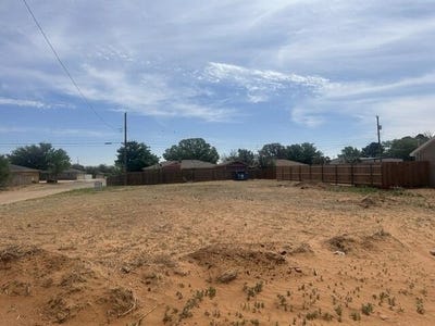 /international/us/111-avenue-v-levelland-tx-110108068619/