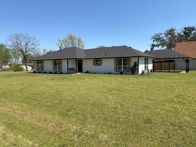 /international/us/102-william-street-pottsboro-tx-110106590336/