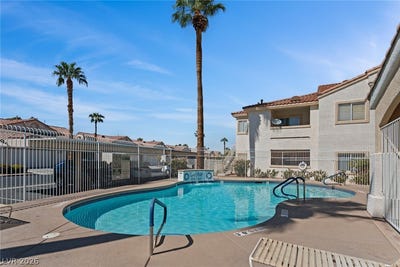 /international/us/855-n-stephanie-street-henderson-nv-110110334269/