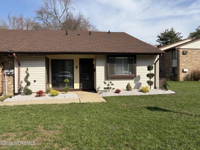 /international/us/70-overlook-way-manalapan-nj-110107440618/