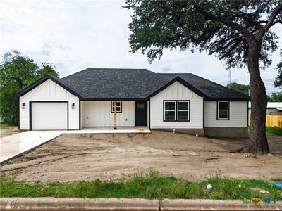 /international/us/1601-mill-street-gatesville-tx-110106254745/