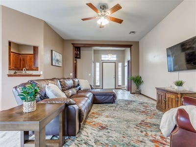 /international/us/11712-sw-7th-street-yukon-ok-110108493494/