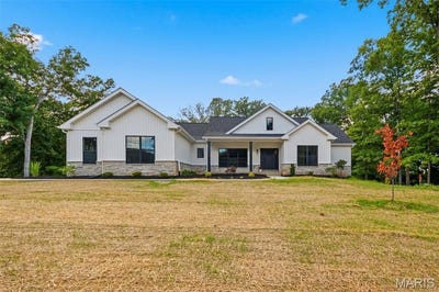 /international/us/15-woodline-drive-winfield-mo-110108887077/