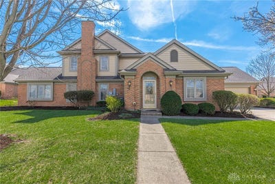 /international/us/2695-vienna-estates-drive-miamisburg-oh-110106813543/