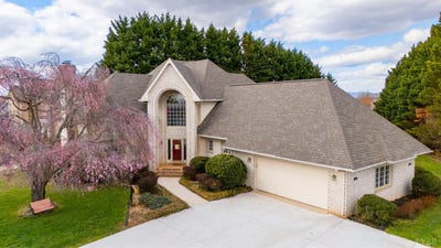 /international/us/1099-shasta-lane-forest-va-110108570708/