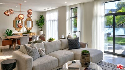 /international/us/425-n-palm-dr-beverly-hills-ca-110108982424/