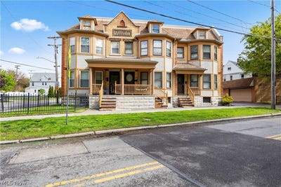 /international/us/7512-franklin-boulevard-cleveland-oh-110107728061/