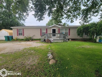 /international/us/415-howard-street-stanhope-ia-110101450644/