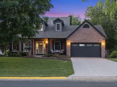 /international/us/1602-woodstone-drive-victoria-mn-110108858393/