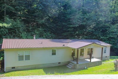 /international/us/308-feb-fork-road-buckhorn-ky-110101162496/